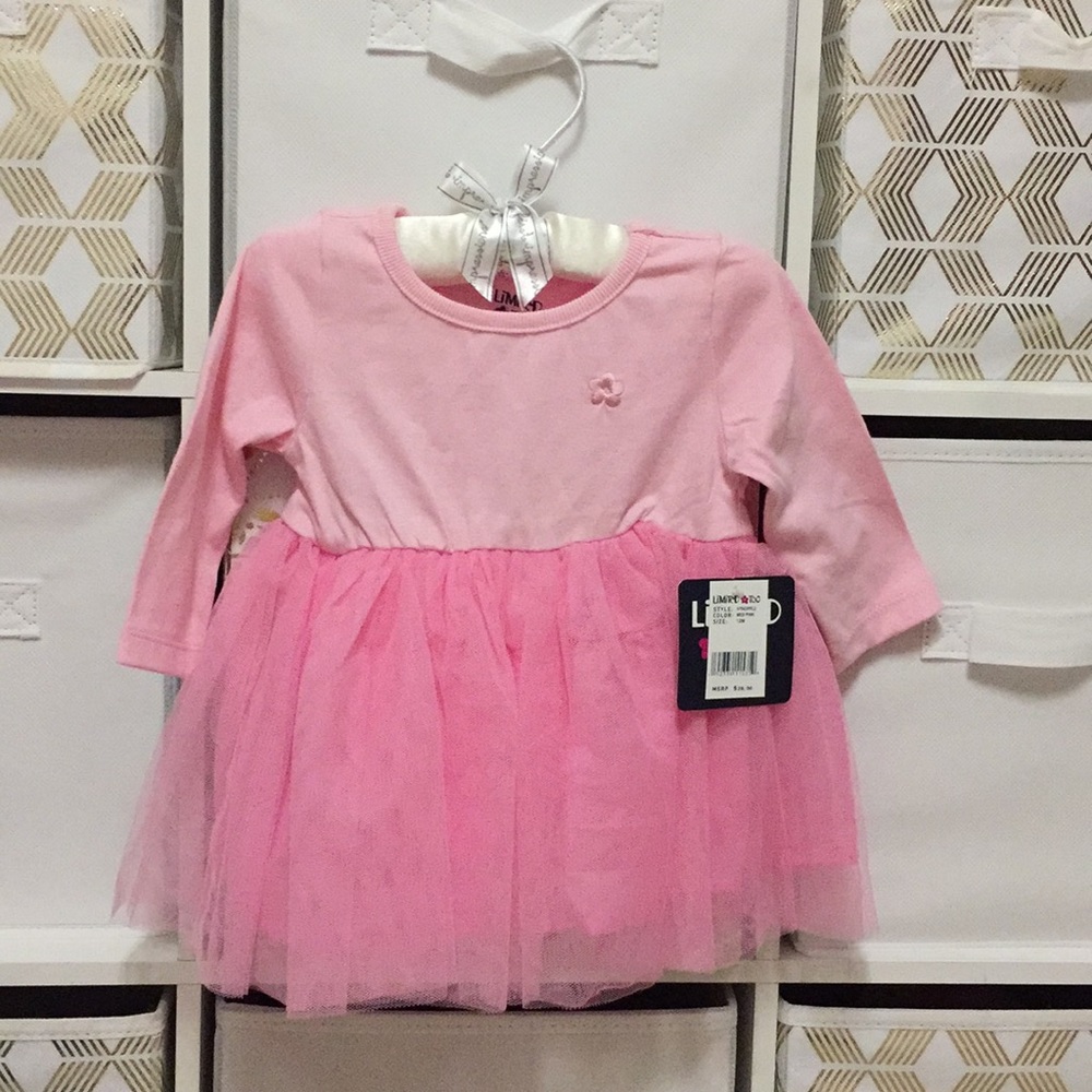 Super cute pink dress for girl!
